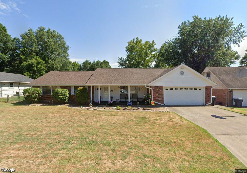 1009 E Comet Place, Claremore, OK 74017 - photo 1