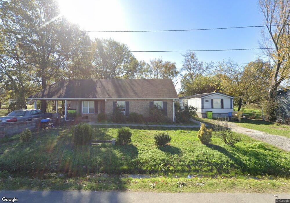 1116 E Lincoln St, Stuttgart, AR 72160 - photo 1