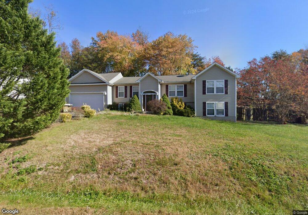 10933 Huntington Woods Cir, Fredericksburg, VA 22407 - photo 1