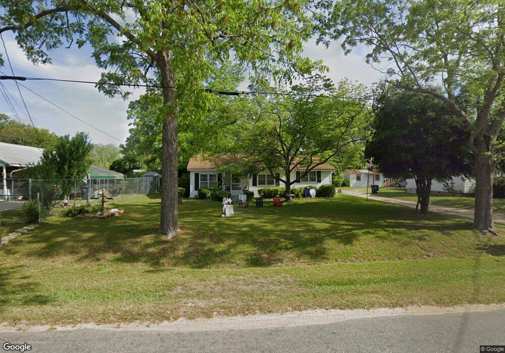 807 W Sultana Dr, Fitzgerald, GA 31750 - photo 1