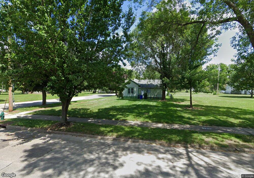 1345 6th St NW, Cedar Rapids, IA 52405 - photo 1