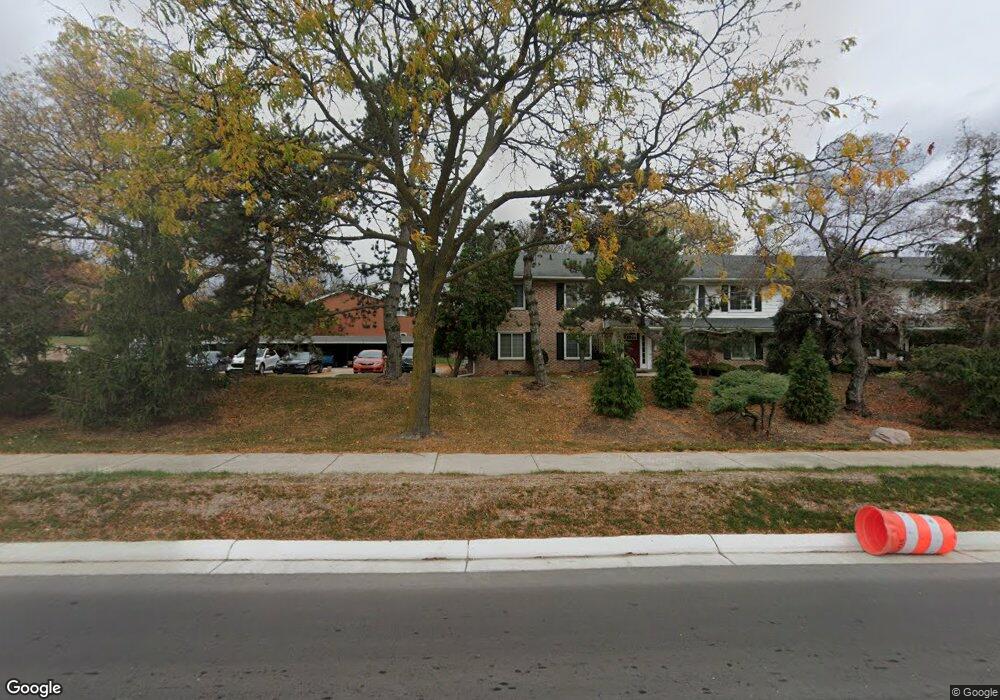 225 E Square Lake Rd unit 1, 1, Bloomfield Hills, MI 48302 - photo 1