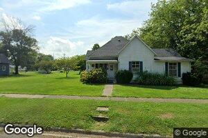 311 N Elm St, Saint Elmo, IL 62458