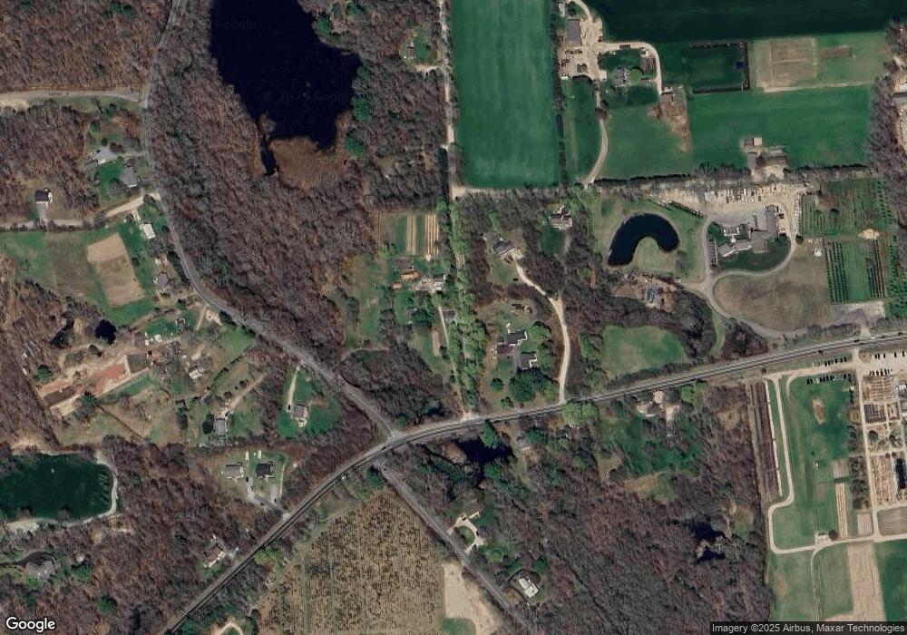 843 Mooresfield Rd, Wakefield, RI 02879 - photo 1