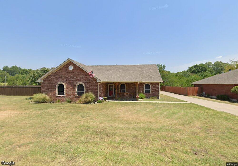 1312 S Howeth St, Gainesville, TX 76240 - photo 1