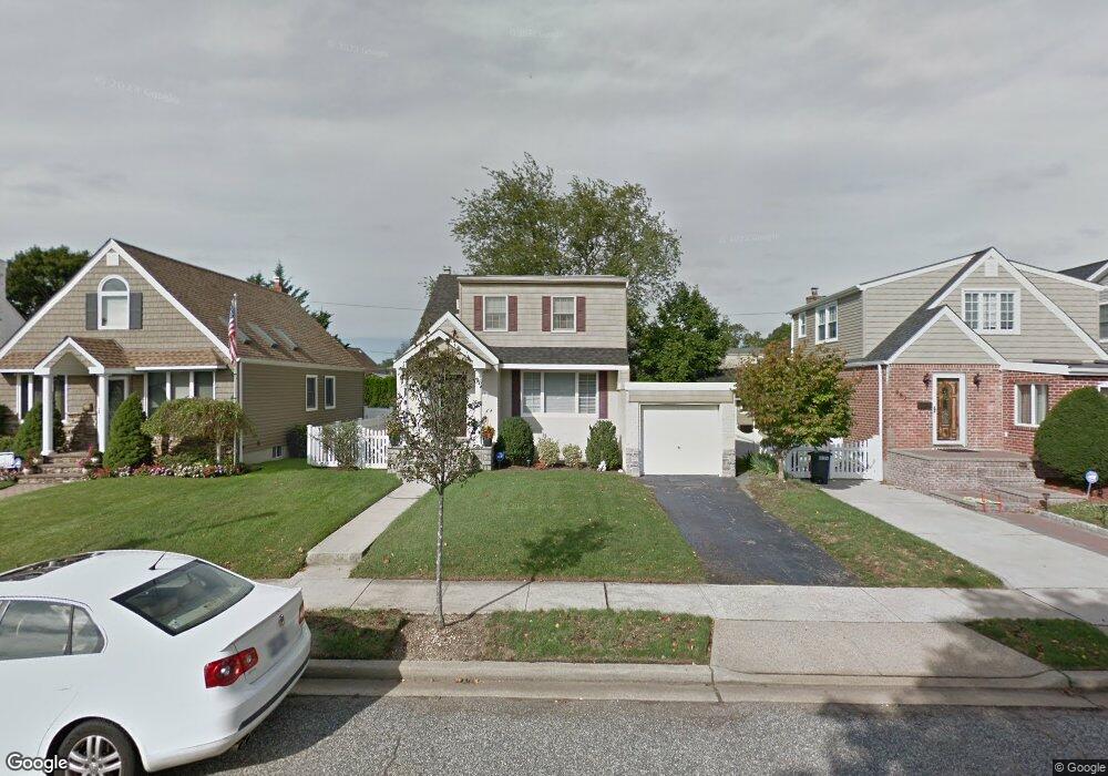 283 Brompton Rd S, Garden City, NY 11530 - photo 1