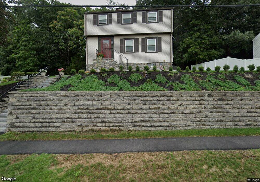 16 Hiawatha Rd, Woburn, MA 01801 - photo 1