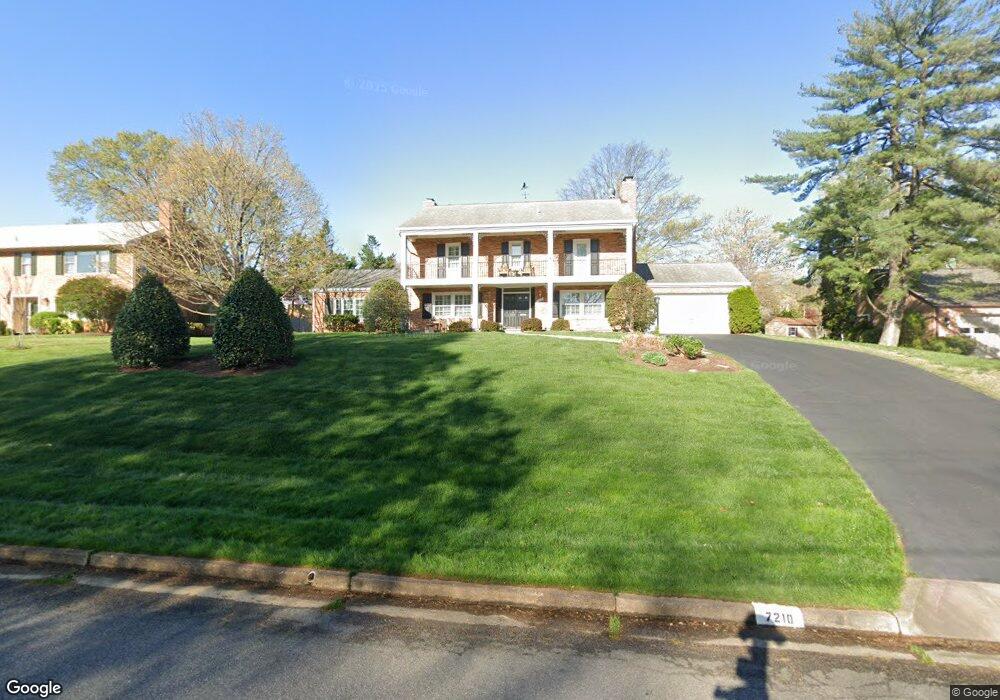 7210 Park Terrace Dr, Alexandria, VA 22307 - photo 1