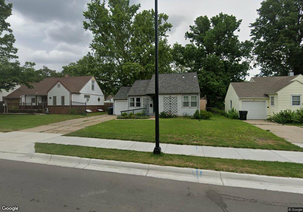3822 SW 12th St, Topeka, KS 66604 - photo 1
