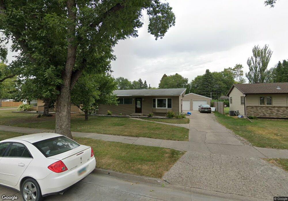 1507 S 16th St, Grand Forks, ND 58201 - photo 1