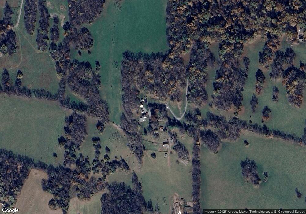 768 Fruit Hill Ln, Shepherdstown, WV 25443 - photo 1