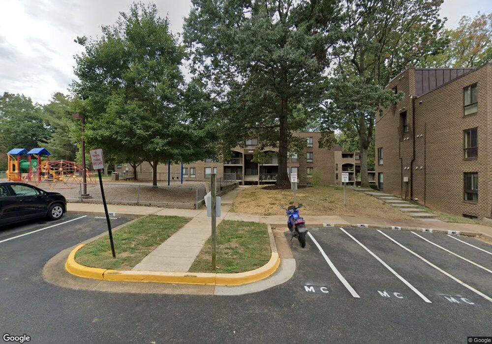 11232 Chestnut Grv Square unit 134, Reston, VA 20190 - photo 1