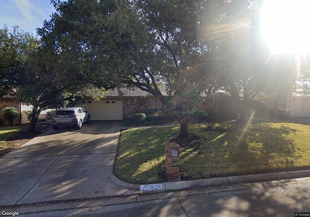 7628 Northfield Dr, North Richland Hills, TX 76182 - photo 1