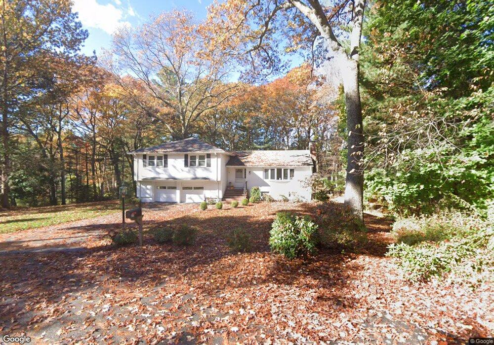 25 Circle Dr unit Rental, Weston, MA 02493 - photo 1
