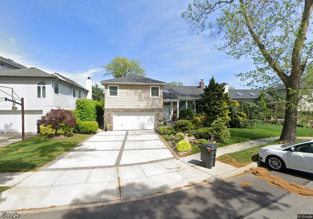 235 Guildford Ct, West Hempstead, NY 11552 - photo 1