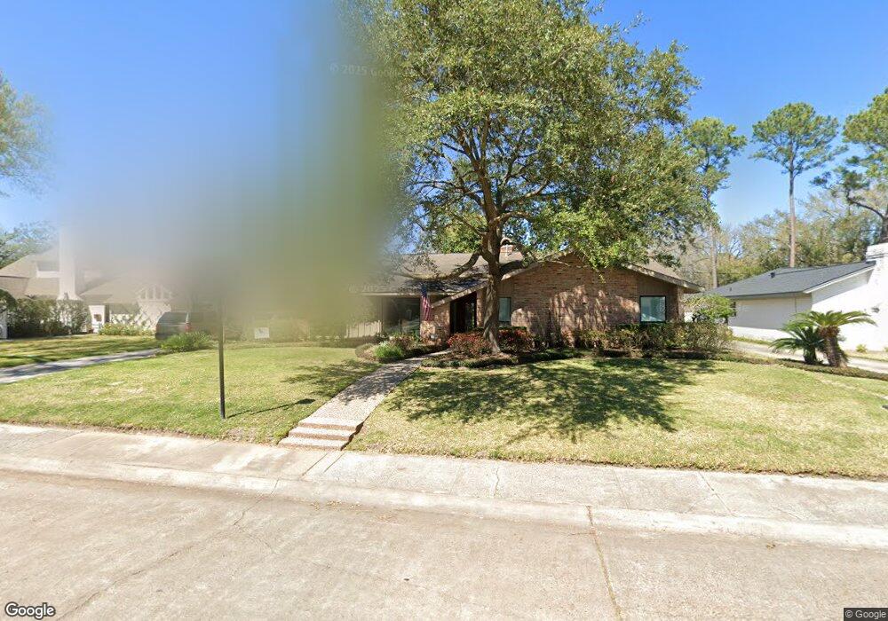 10226 Sugar Hill Dr, Houston, TX 77042 - photo 1