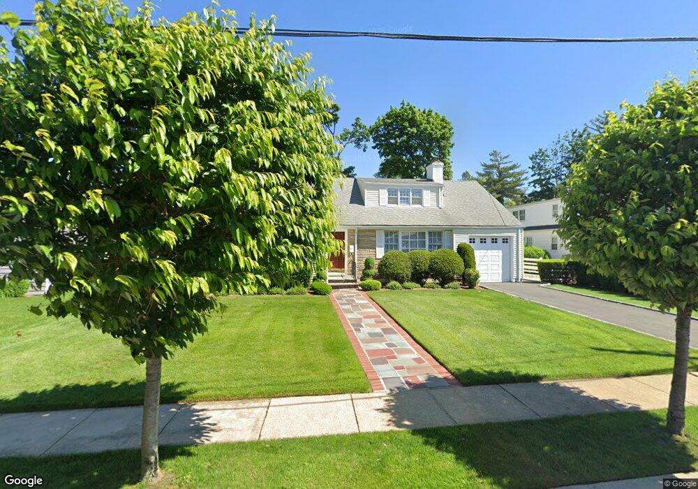 150 Eton Place, West Hempstead, NY 11552 - photo 1