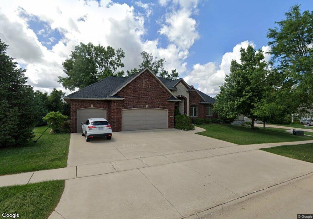 3401 Garden View Ct NE, Cedar Rapids, IA 52411 - photo 1