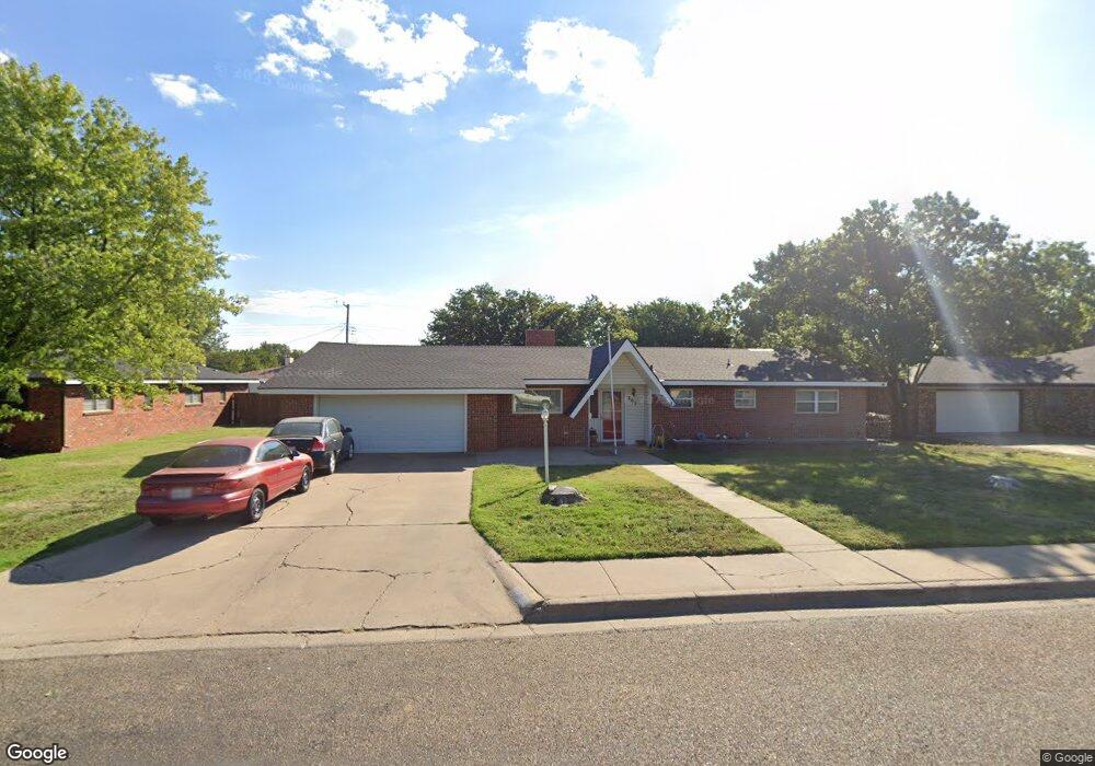 207 Phillips Dr, Dumas, TX 79029 - photo 1