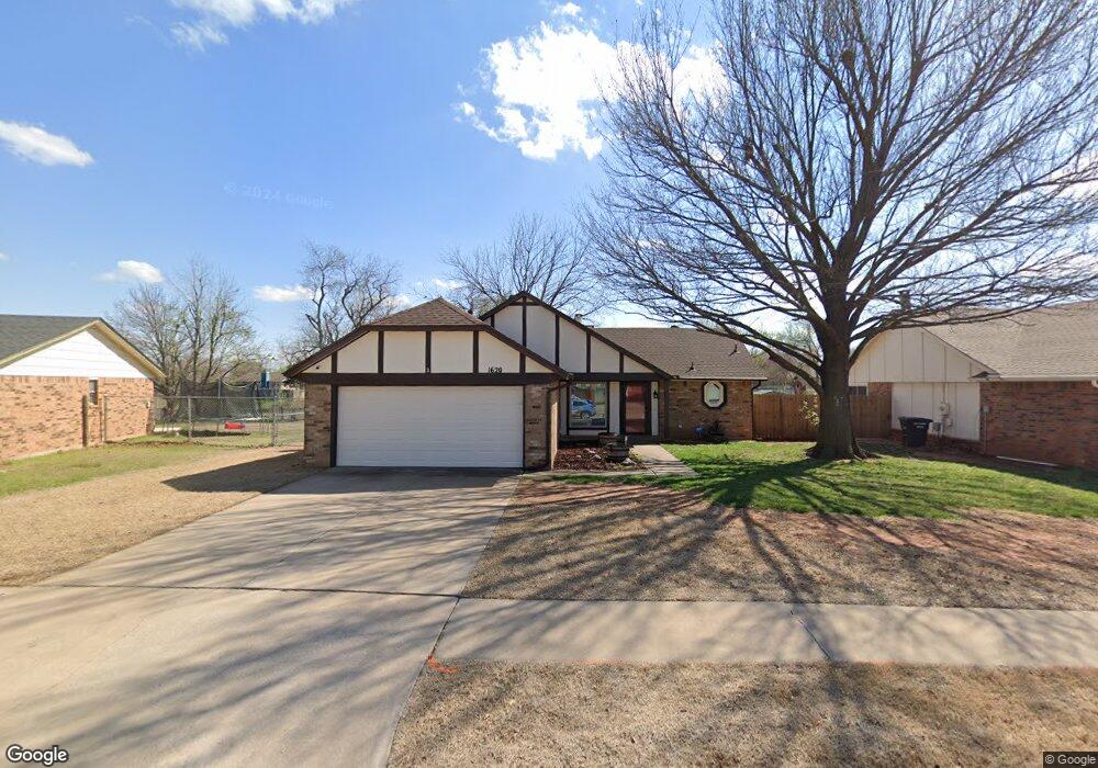 1620 NE 8th St, Moore, OK 73160 - photo 1