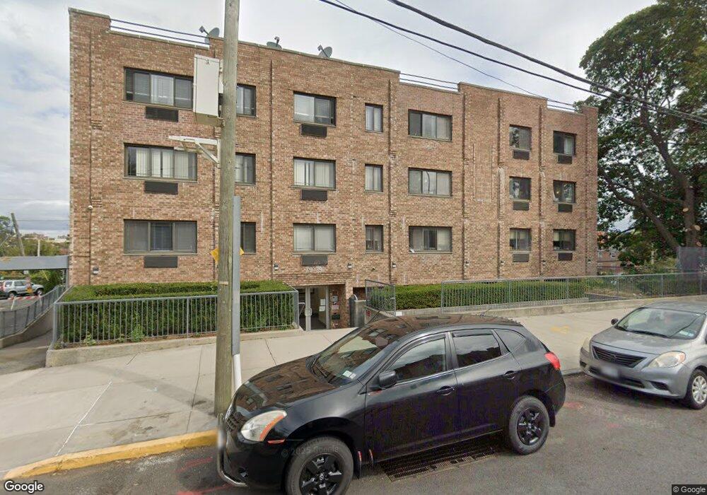 7939 Calamus Ave unit 3B, Elmhurst, NY 11373 - photo 1