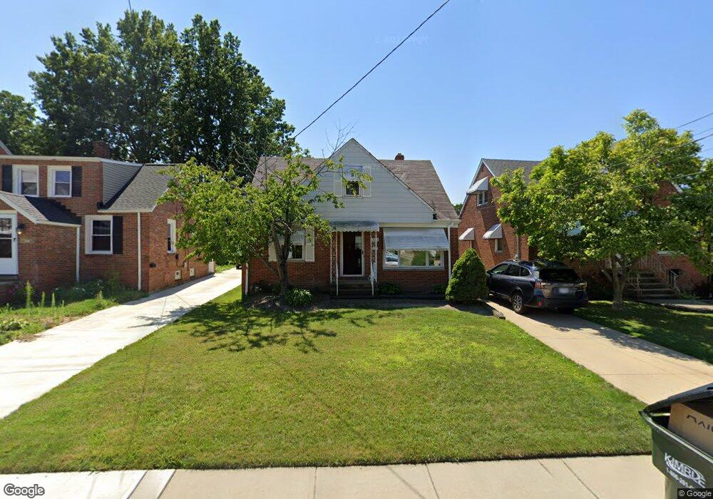 1726 Rockefeller Rd, Wickliffe, OH 44092 - photo 1