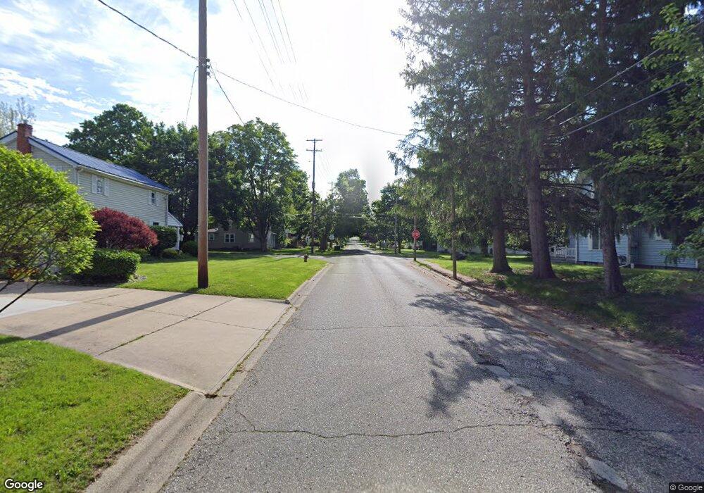 217 1/2C W Henry St, Flushing, MI 48433 - photo 1