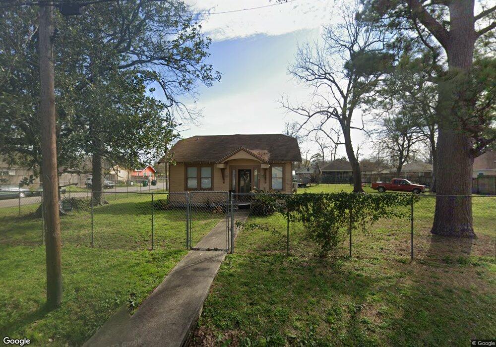 920 King St, Houston, TX 77022 - photo 1