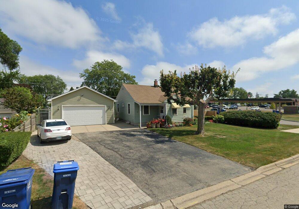 21 N Metropolitan Ave, Waukegan, IL 60085 - photo 1