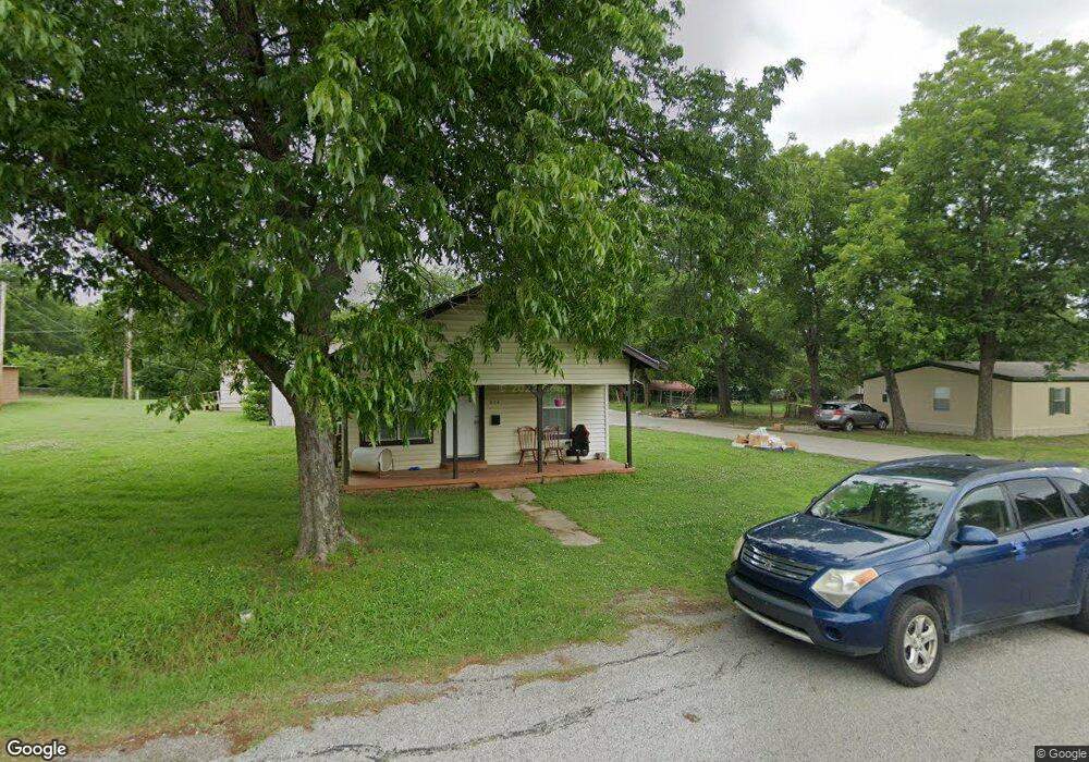 834 A St SE, Ardmore, OK 73401 - photo 1