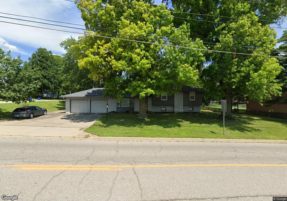 13824 W 63rd St, Shawnee, KS 66216 - photo 1