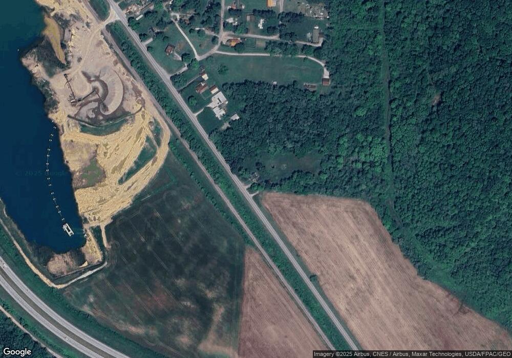 36212 Hocking Dr, Logan, OH 43138 - photo 1