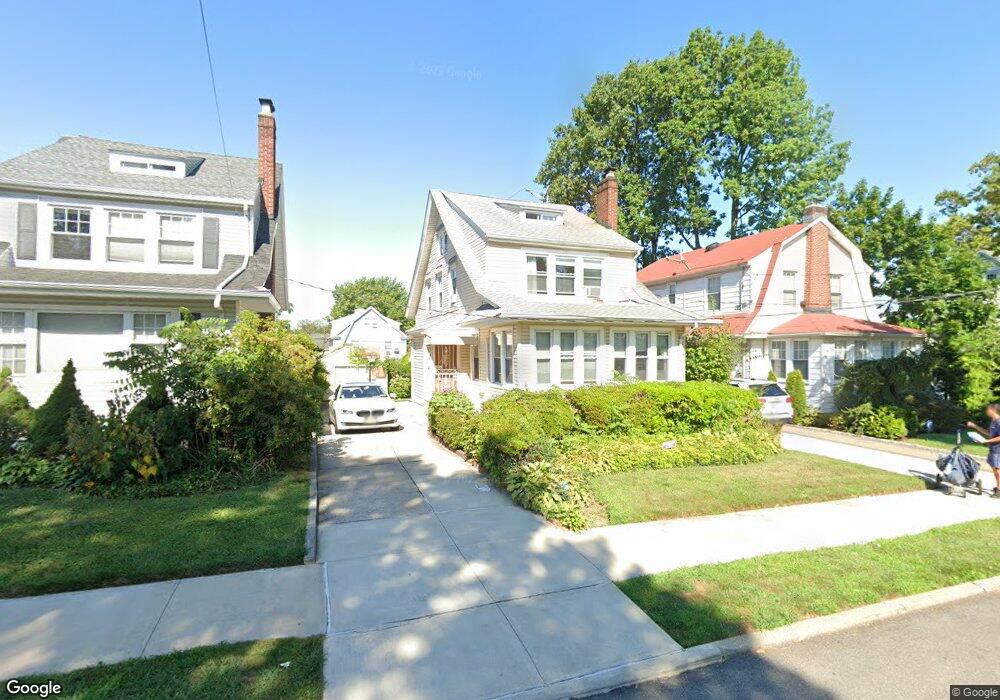 3316 167th St, Flushing, NY 11358 - photo 1