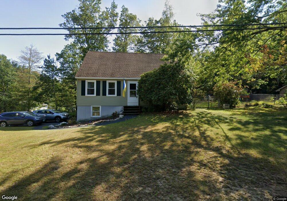 2 Forsythia Ln, MerriMacK, NH 03054 - photo 1