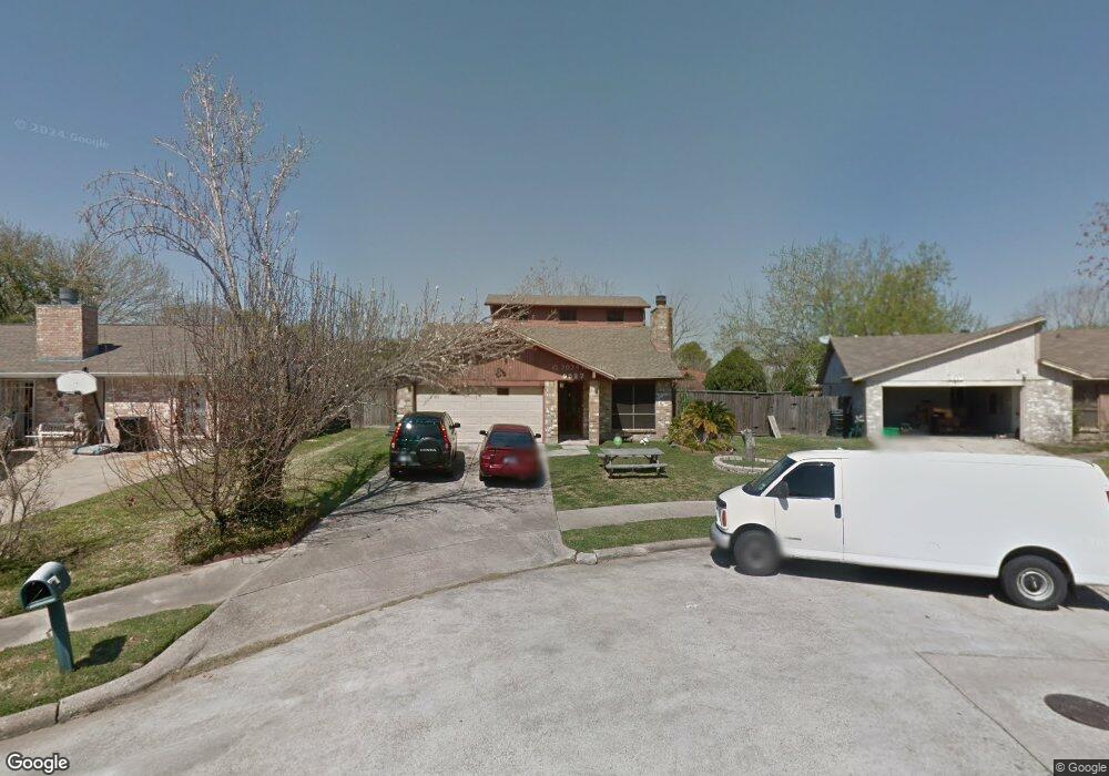 9527 Garden Bridge St, Houston, TX 77075 - photo 1