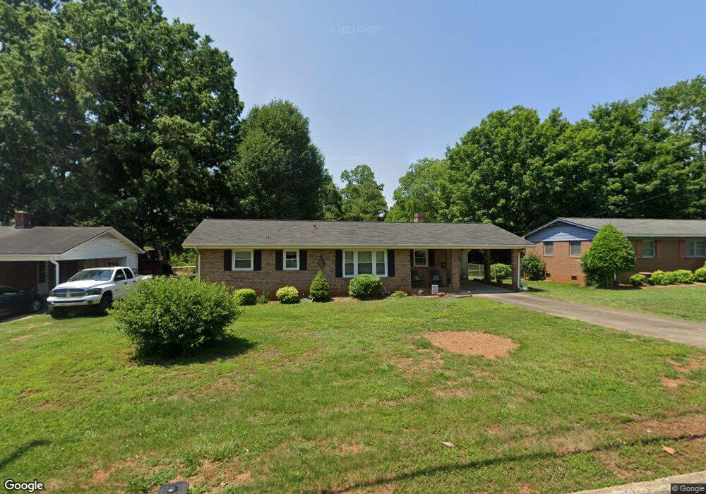 637 N Bost St, Statesville, NC 28677 - photo 1