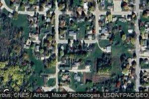 205 W 8th St, Riceville, IA 50466