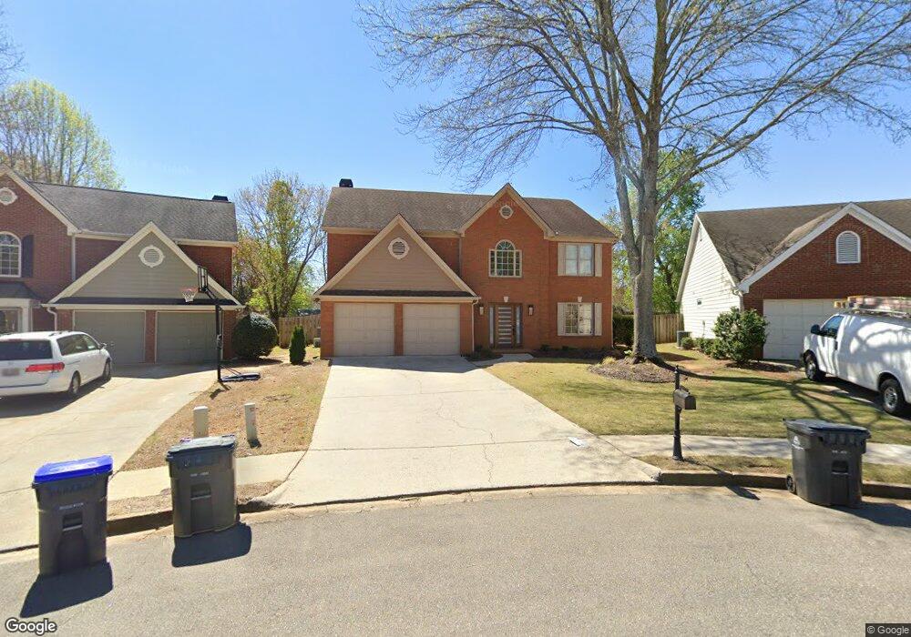 4070 Crabapple Lake Ct, Roswell, GA 30076 - photo 1