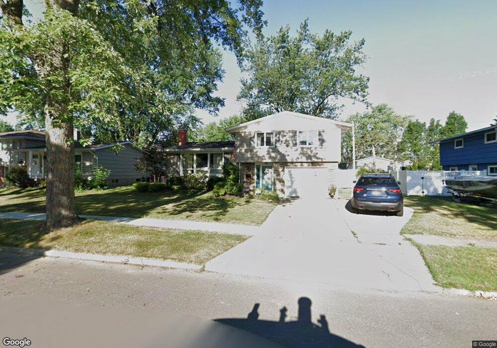 1308 Greenbrier Ln, North Tonawanda, NY 14120 - photo 1