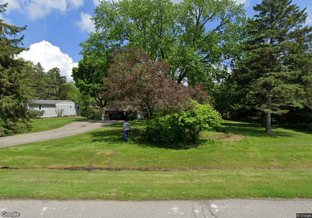 4969 Ranch Ln, Bloomfield Hills, MI 48302 - photo 1