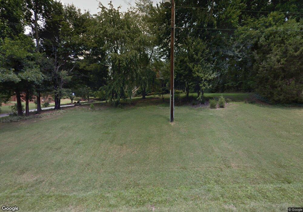 2210 Meadowlark Rd, High Point, NC 27265 - photo 1