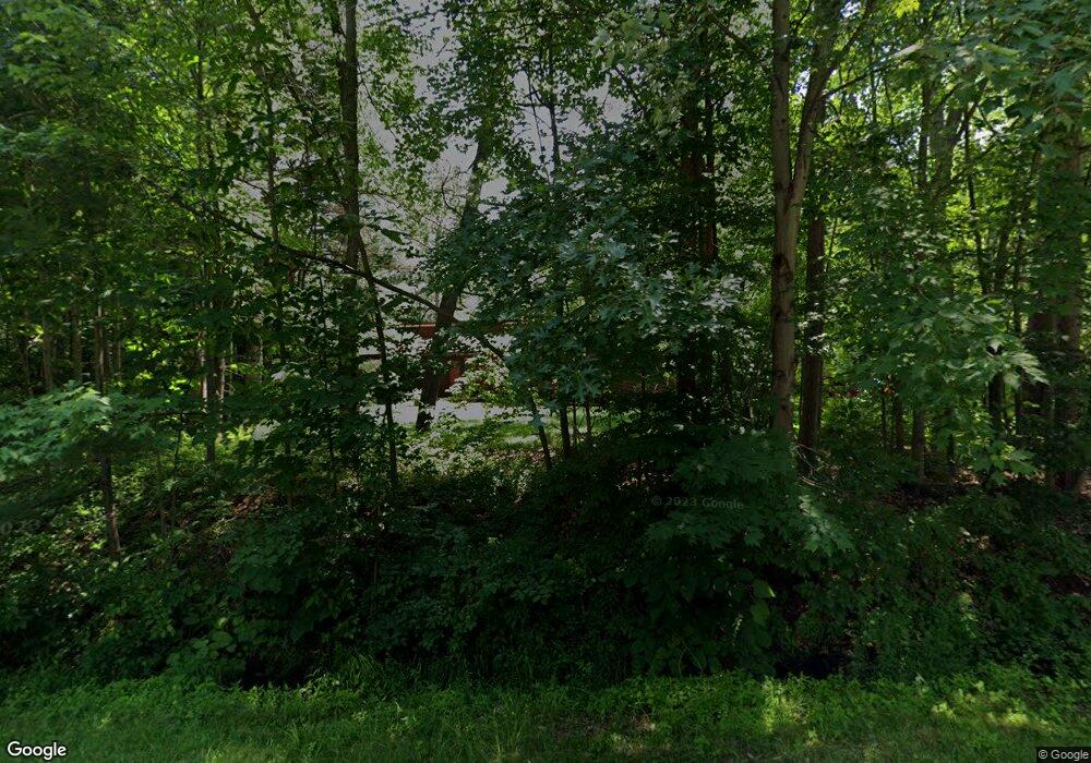 2902 E Oakhaven Ct, Midland, MI 48642 - photo 1