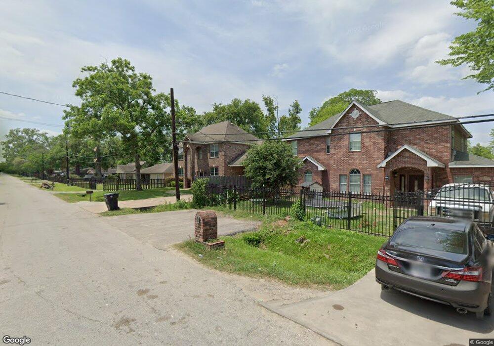 2429 Priest Dr, Houston, TX 77093 - photo 1