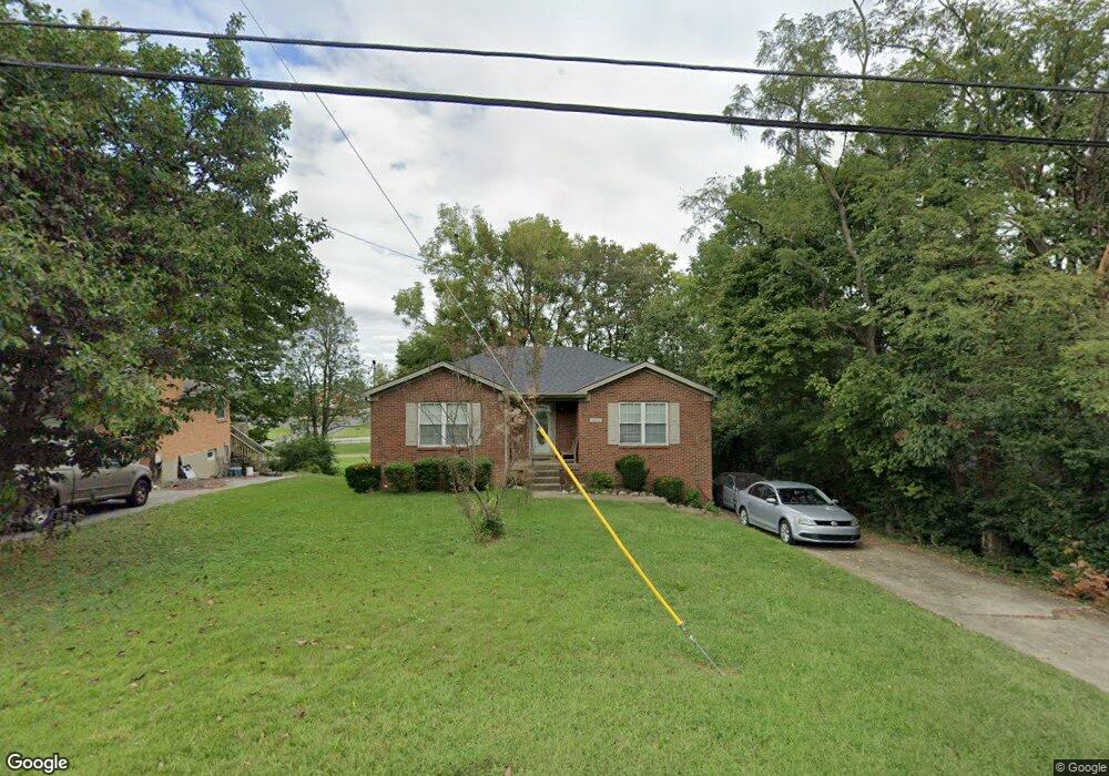 5915 Colebrooke Ln, Louisville, KY 40219 - photo 1