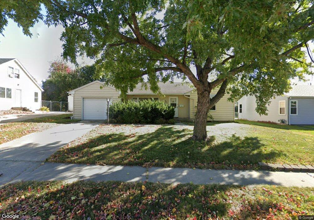 410 E 19th St S, Newton, IA 50208 - photo 1