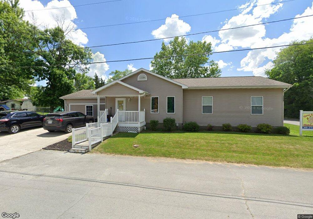 826 N Wayne St, Warren, IN 46792 - photo 1