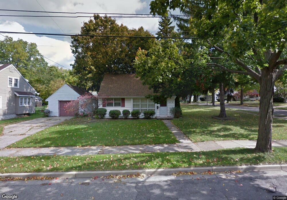2425 Lyons Ave, Lansing, MI 48910 - photo 1