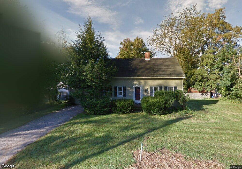 406 Elm St, Pembroke, NH 03275 - photo 1