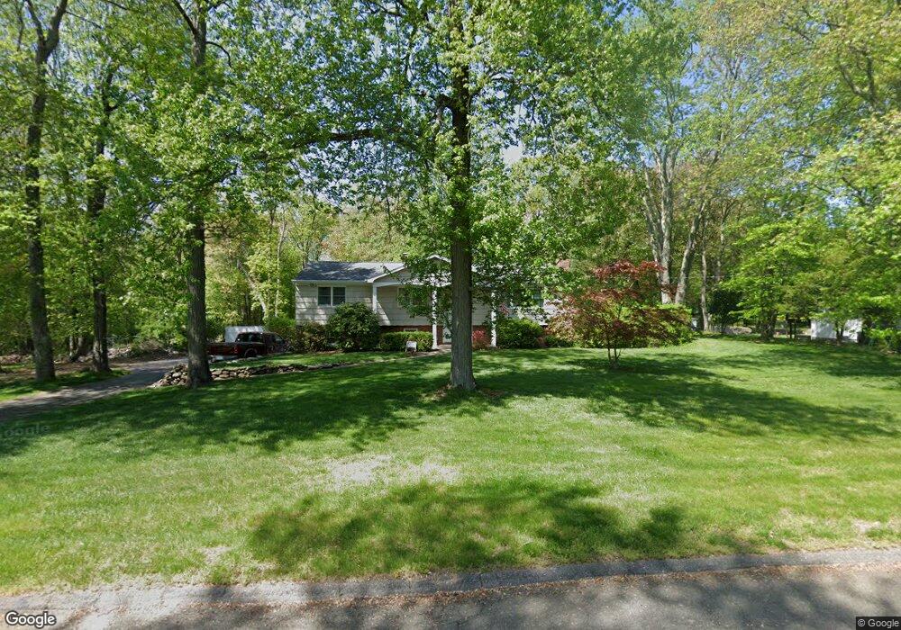 15 Cromwell Rd, Trumbull, CT 06611 - photo 1