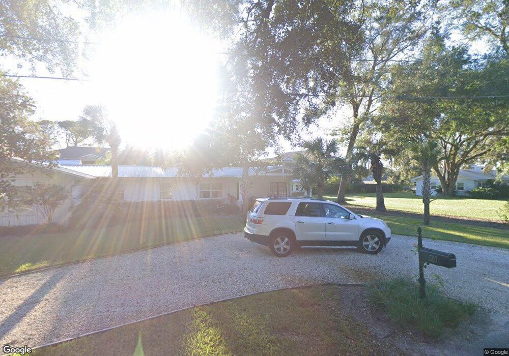 607 Kingsmarsh Way, Saint Simons Island, GA 31522 - photo 1